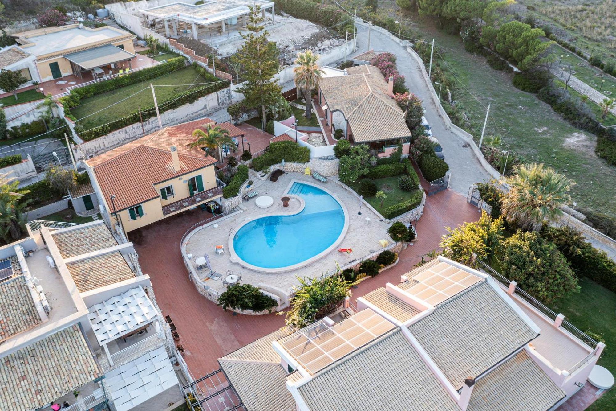 Fronte Spiaggia Zoe Villa เอากุสตา ภายนอก รูปภาพ